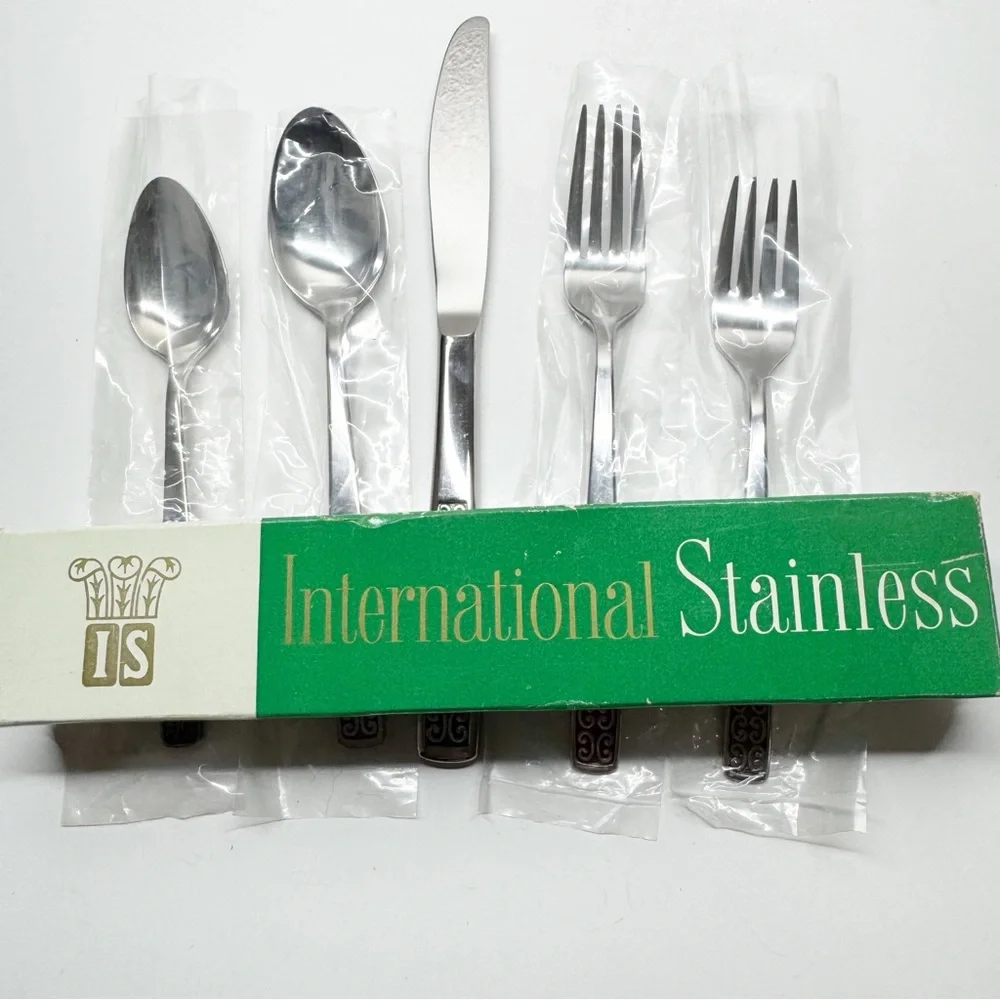 Vintage International Stainless Serenata 5 Piece Single Serve Flatware Set